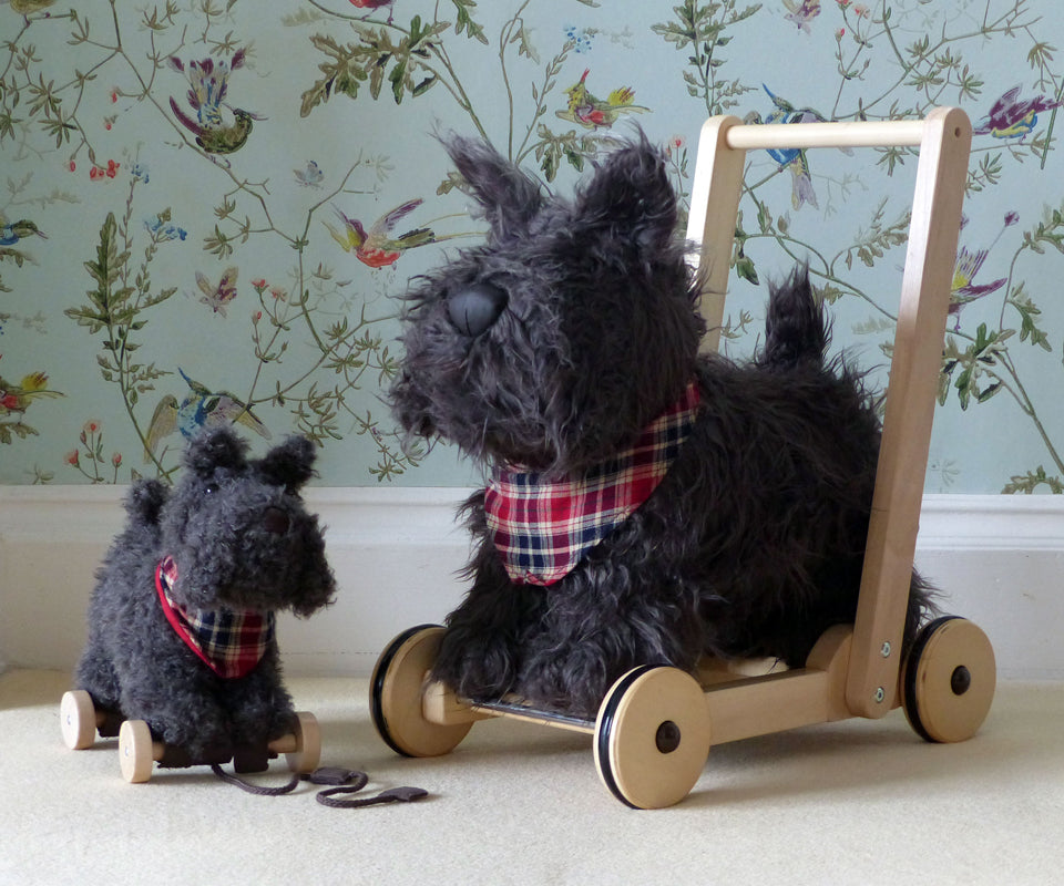 Push Along Scottie Dog